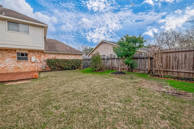 $2,350 | 2906 Arrowhead Drive, Sugar Land, TX 77479