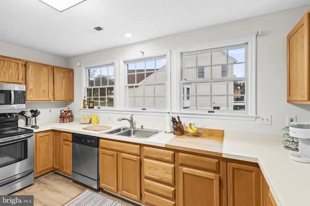 $750,000 | 1004 Summer Hill Drive, Odenton, MD 21113