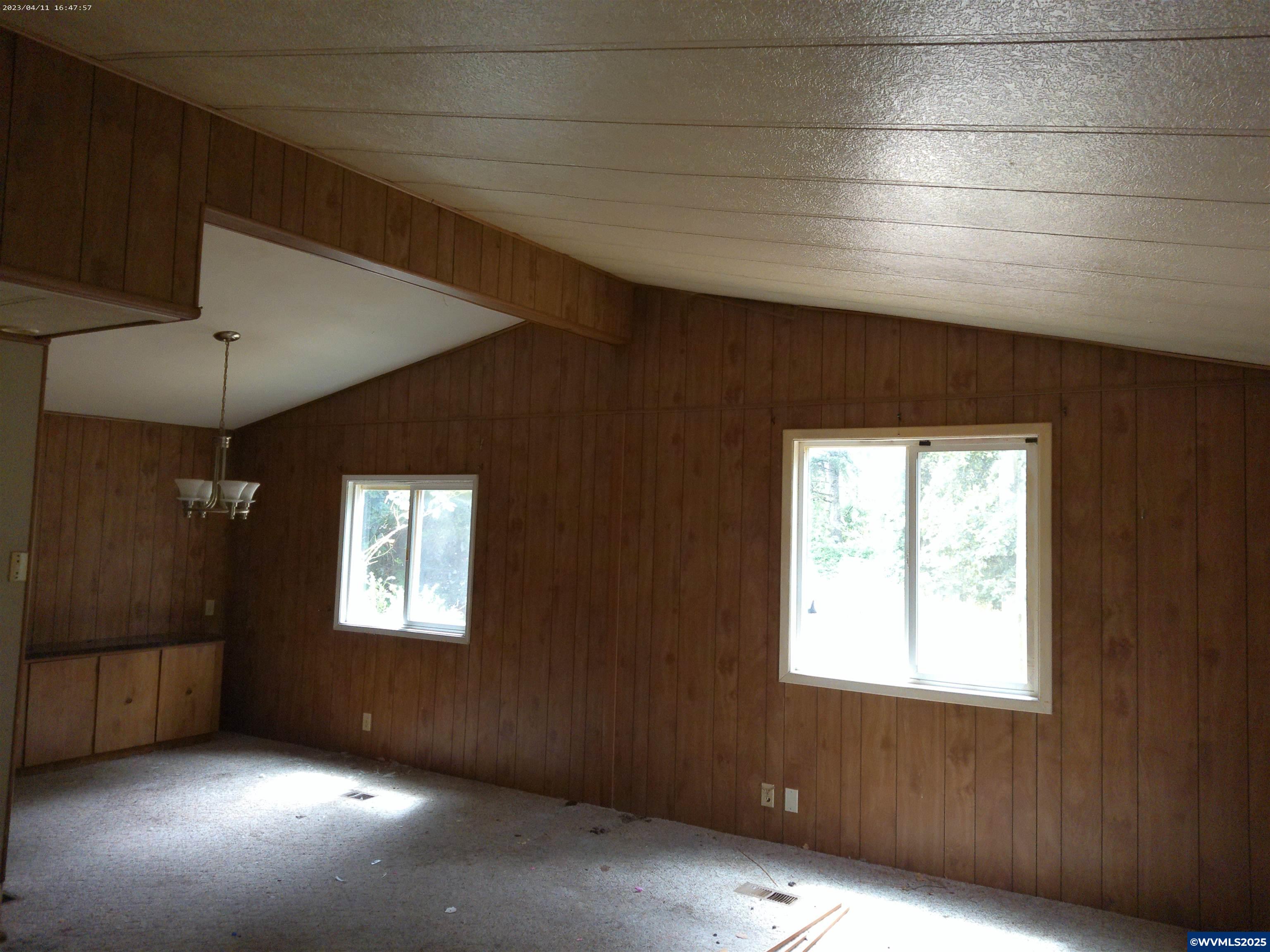 9747 West Stayton Road Southeast Aumsville, OR 97325 - Photo 10 of 26