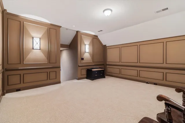 a view of a livingroom with furniture