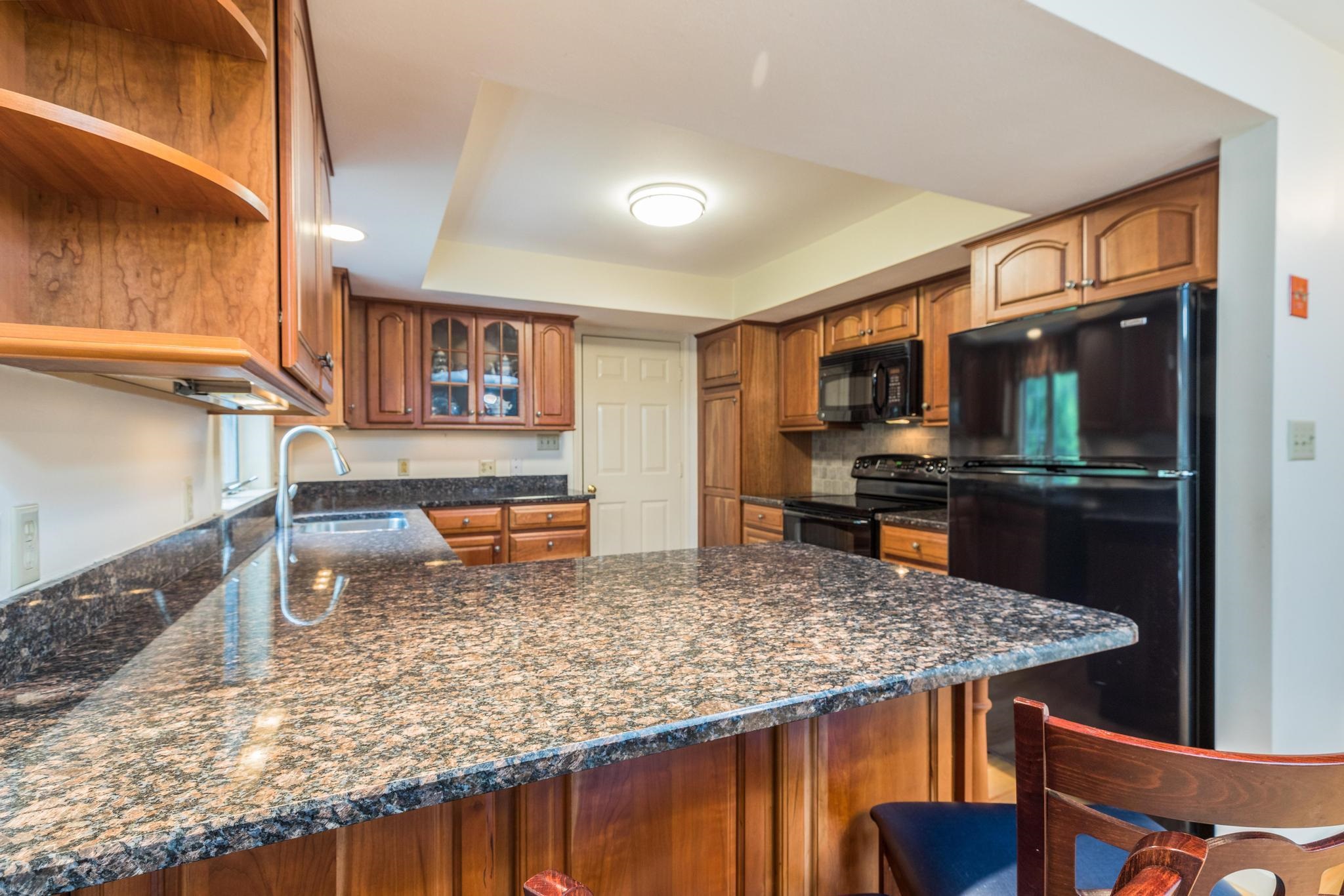 12 Stratham Green Road Stratham, NH 03885 - Photo 5 of 25