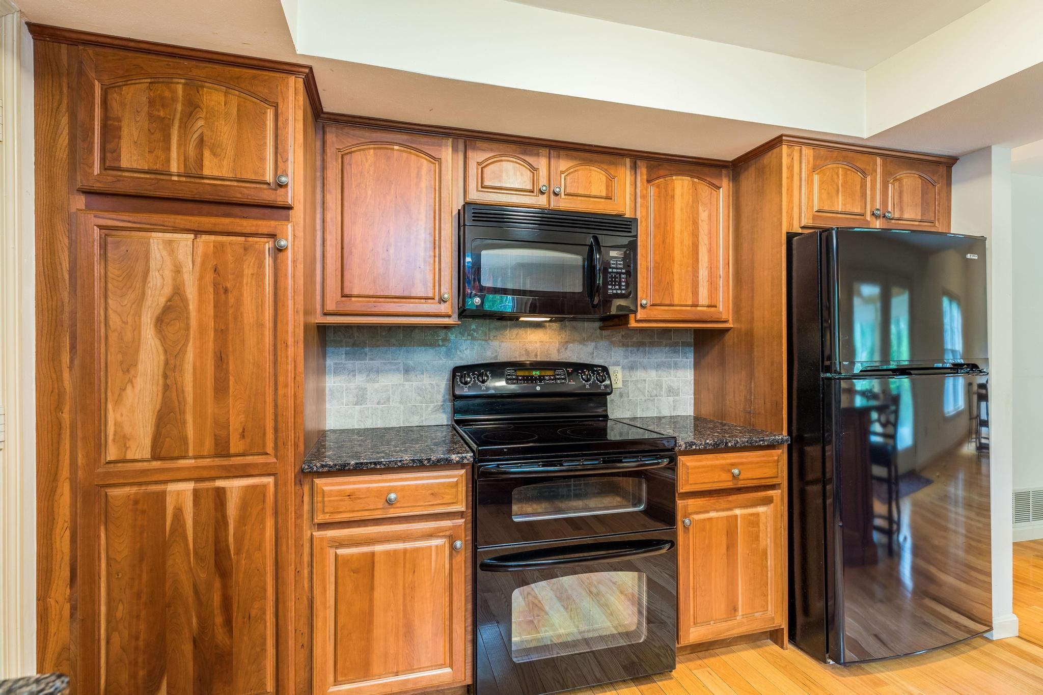 12 Stratham Green Road Stratham, NH 03885 - Photo 6 of 25