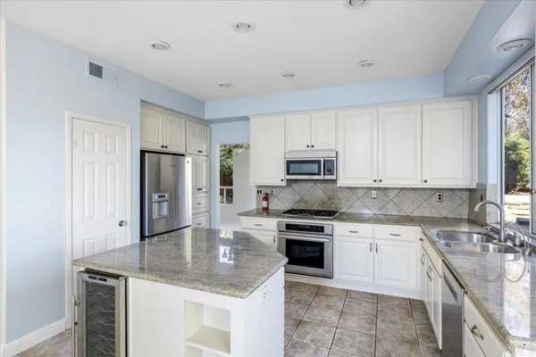 $5,500 | 4976 Bella Collina Street, Oceanside, CA 92056