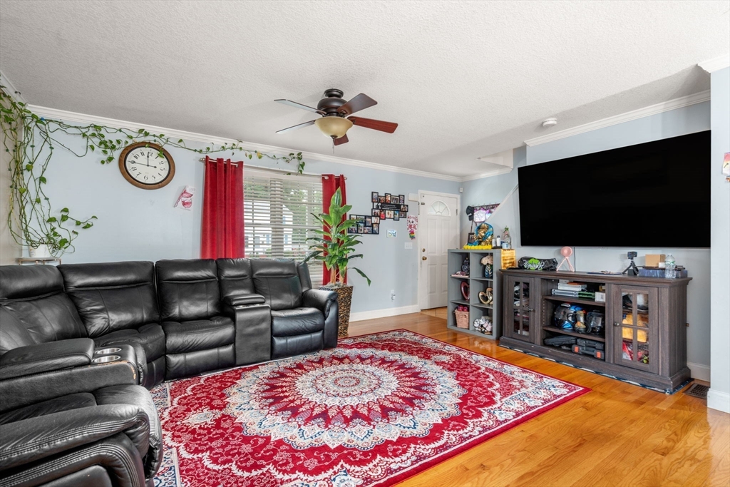 86 Granby Street Springfield, MA 01108 - Photo 11 of 40