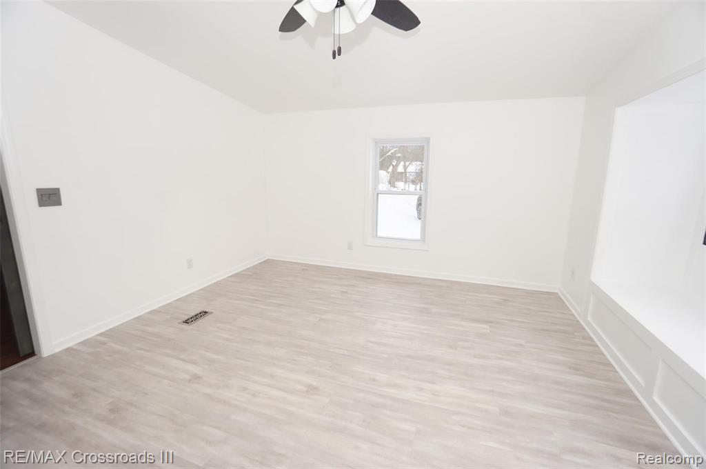 41880 Willis Road Belleville, MI 48111 - Photo 19 of 30