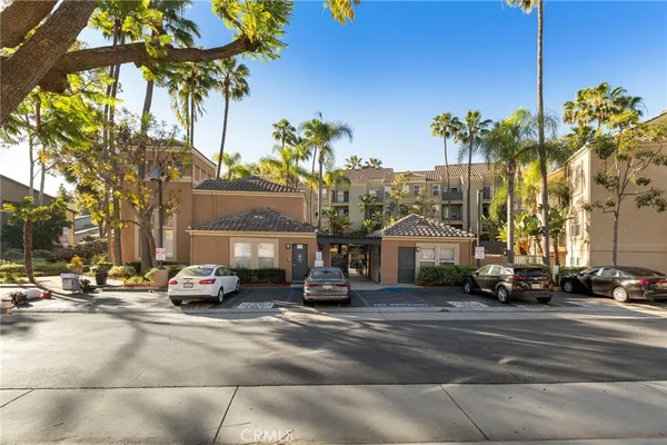 $489,995 | 3440 Hathaway Avenue, Unit 323, Long Beach, CA 90815