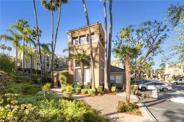 $489,995 | 3440 Hathaway Avenue, Unit 323, Long Beach, CA 90815