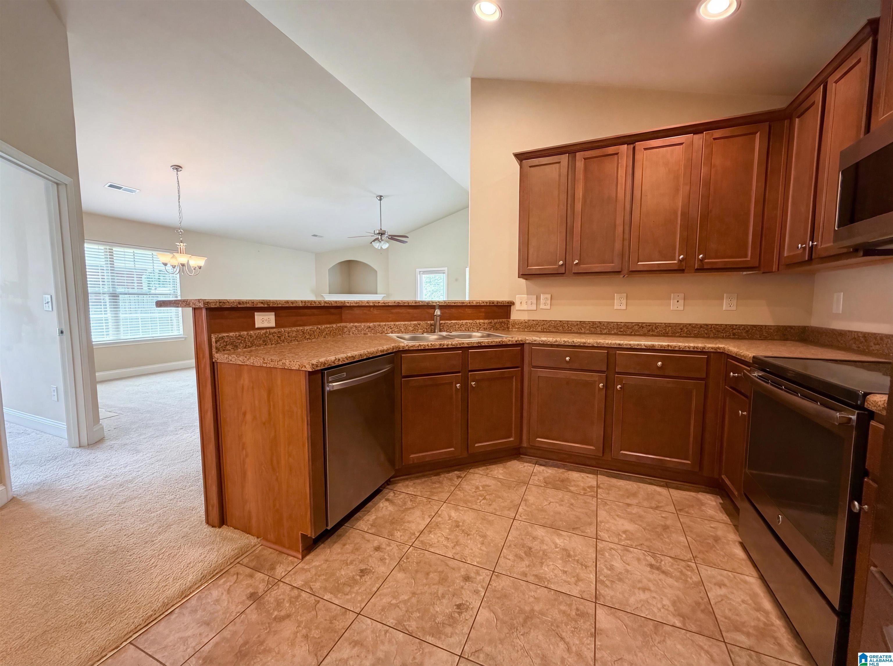 316 Vincent Street Alabaster, AL 35007 - Photo 12 of 17