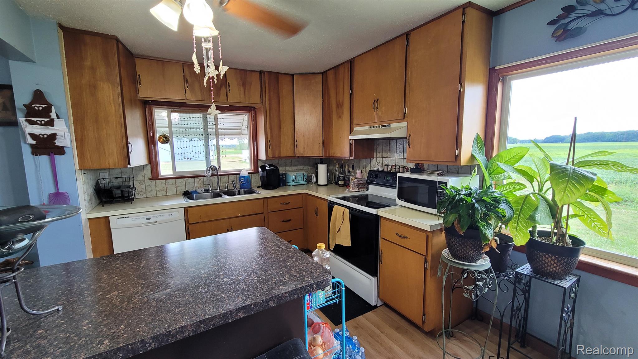 8290 Lake Road Montrose, MI 48457 - Photo 5 of 19 Gallery Image 5