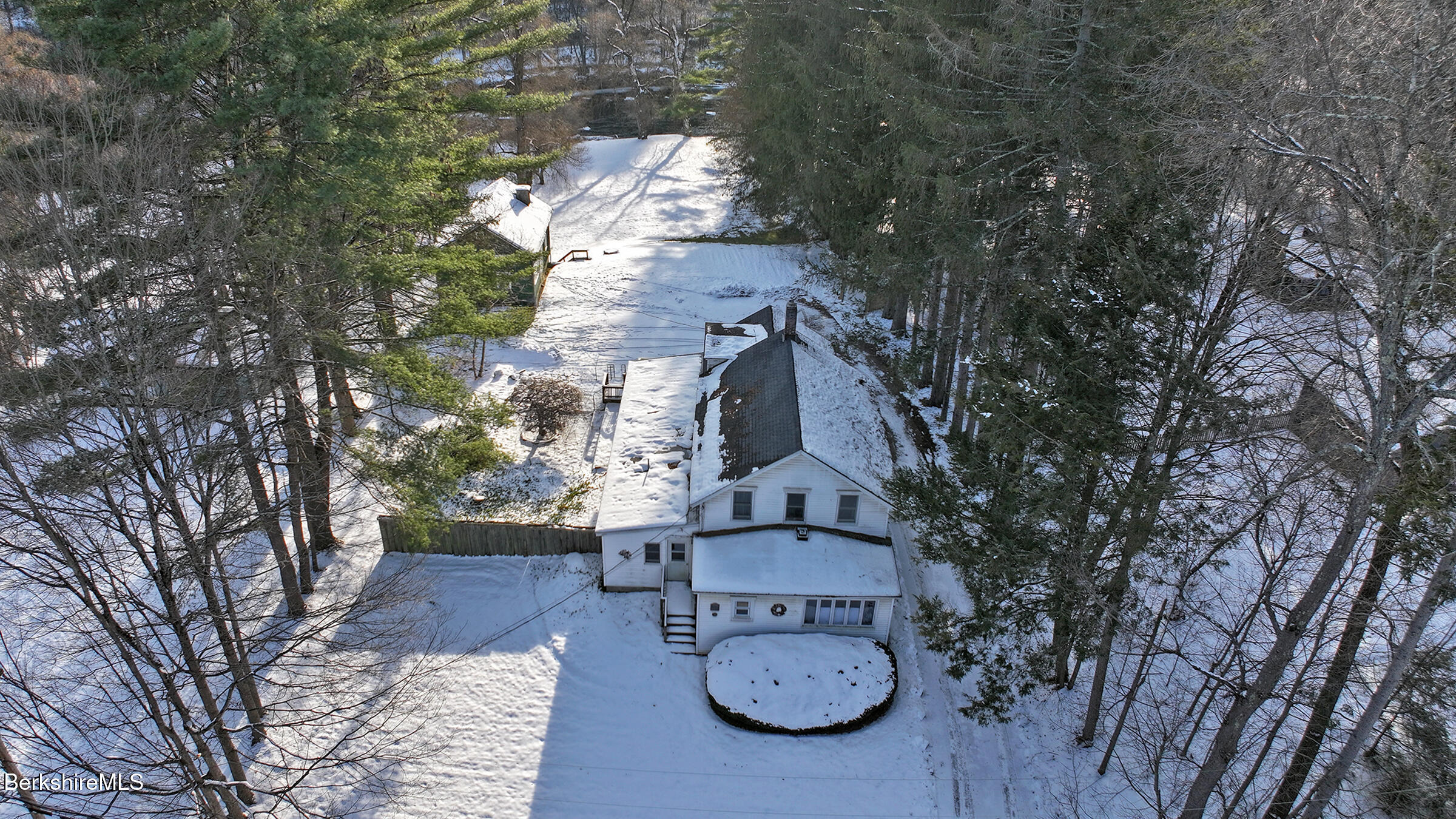 86 East Main Street Stockbridge, MA 01262 - Photo 2 of 55 Aerial view