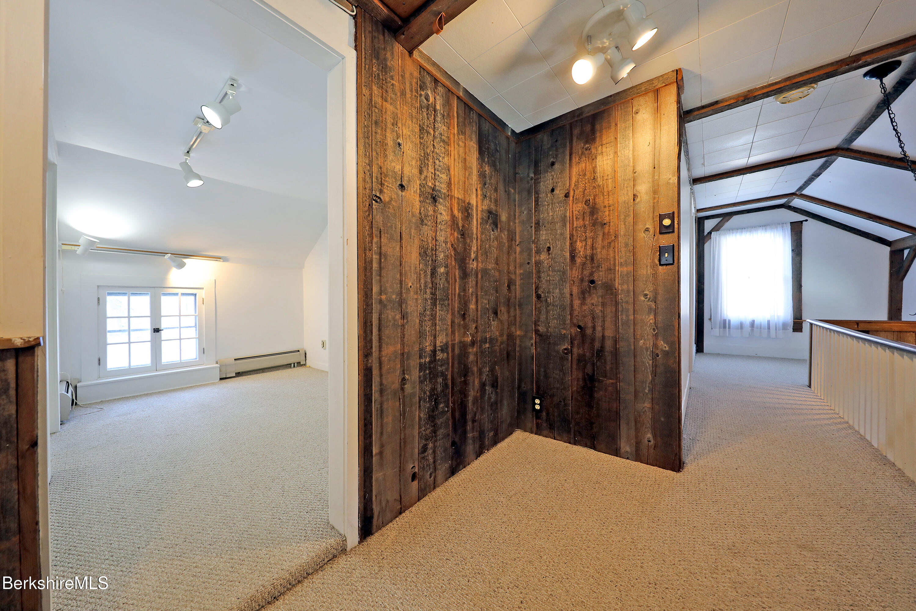 86 East Main Street Stockbridge, MA 01262 - Photo 31 of 55 Second floor landing to office