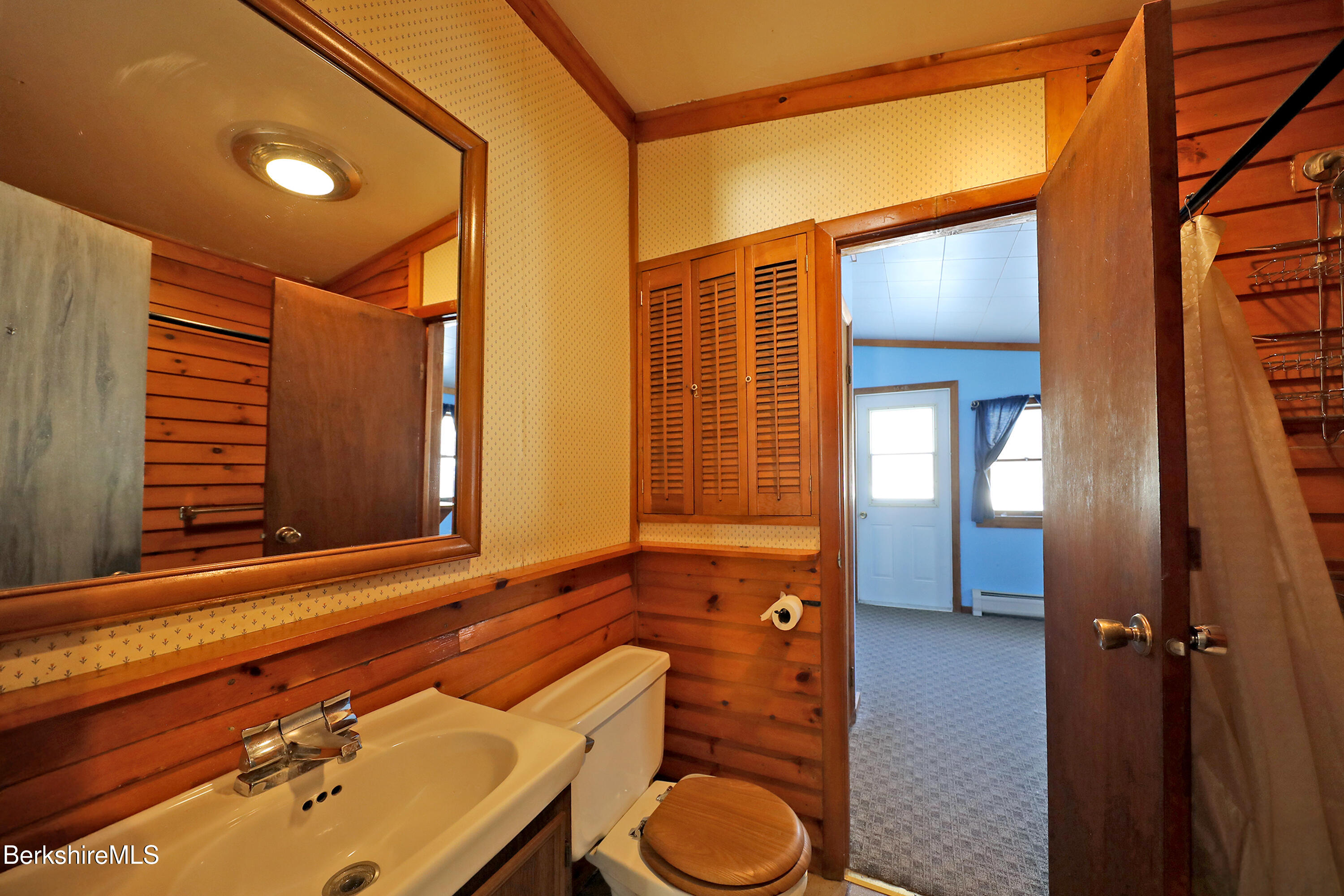 86 East Main Street Stockbridge, MA 01262 - Photo 45 of 55 In law full bath