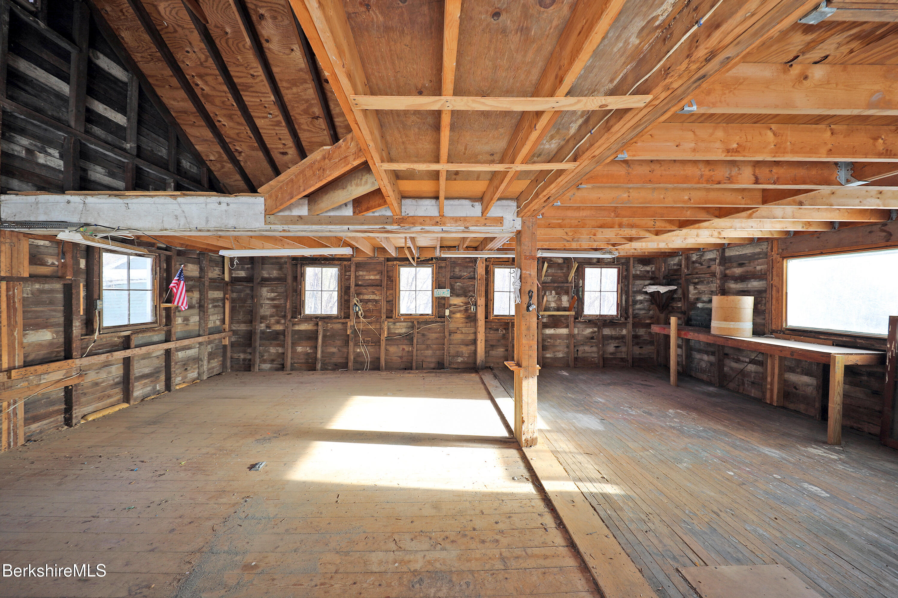 86 East Main Street Stockbridge, MA 01262 - Photo 48 of 55 Barn