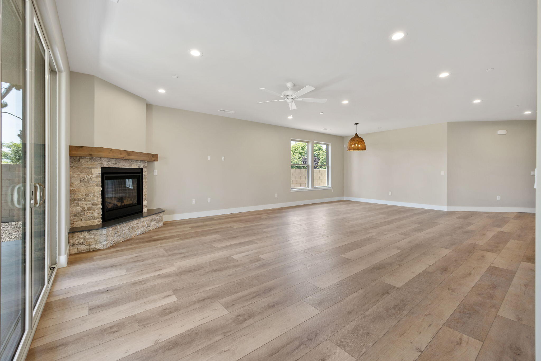 546 Little Lane Exeter, CA 93221 - Photo 18 of 41 18-web-or-mls-713A2408