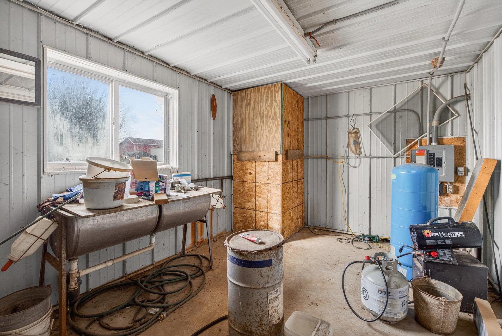 4036 Woodland Road Green Bay, WI 54313 - Photo 20 of 37