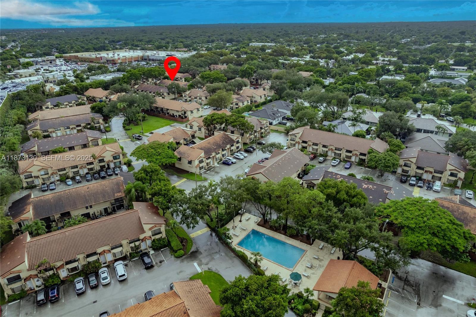 7820 Southwest 102nd Lane Miami, FL 33156 - Photo 28 of 31 an aerial view of a houses with a yard