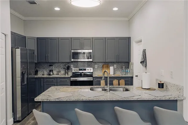 $4,000 | 7682 Northwest 19th Street, Pembroke Pines, FL 33024