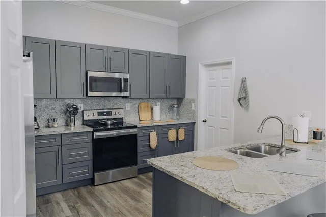 $4,000 | 7682 Northwest 19th Street, Pembroke Pines, FL 33024