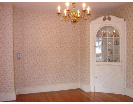 32 Longfellow Road Worcester, MA 01602 - Photo 4 of 12 Gallery Image 4