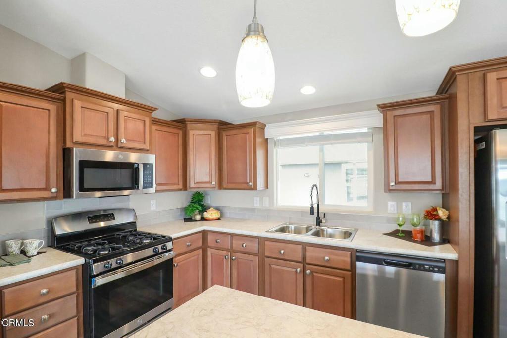 140 Borrego Avenue, Unit 174 Oxnard, CA 93033 - Photo 4 of 18 tempImageQmxyNv