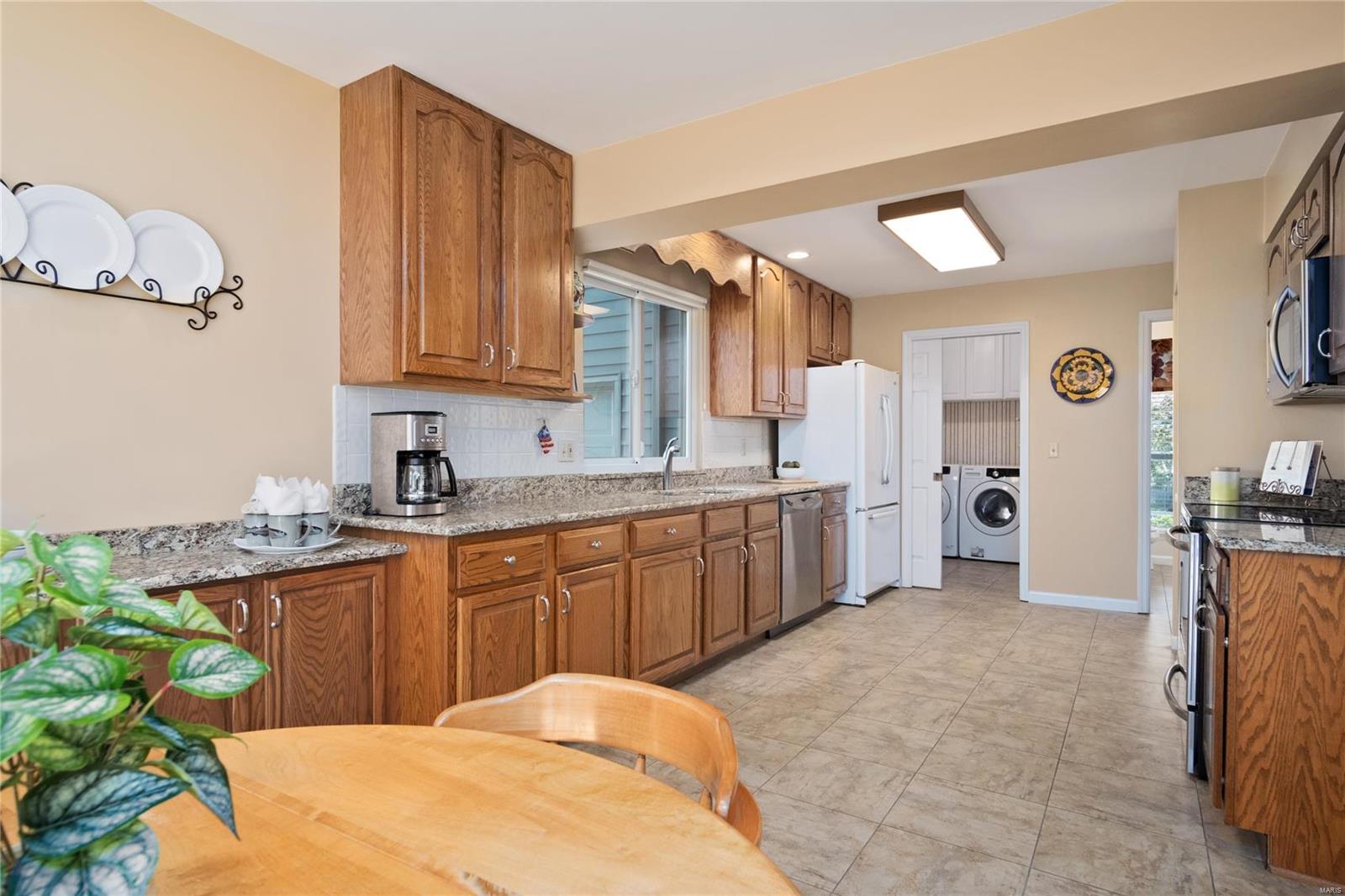 16242 Windfall Ridge Drive Chesterfield, MO 63005 - Photo 12 of 33 Gallery Image 12
