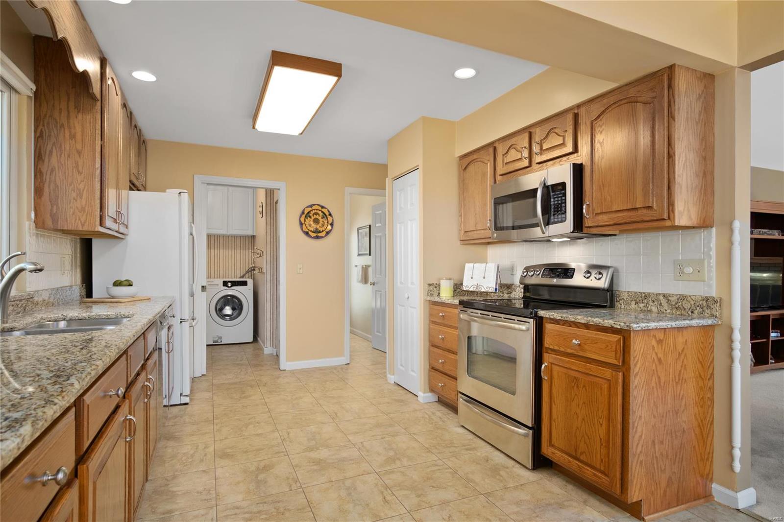 16242 Windfall Ridge Drive Chesterfield, MO 63005 - Photo 14 of 33 Gallery Image 14