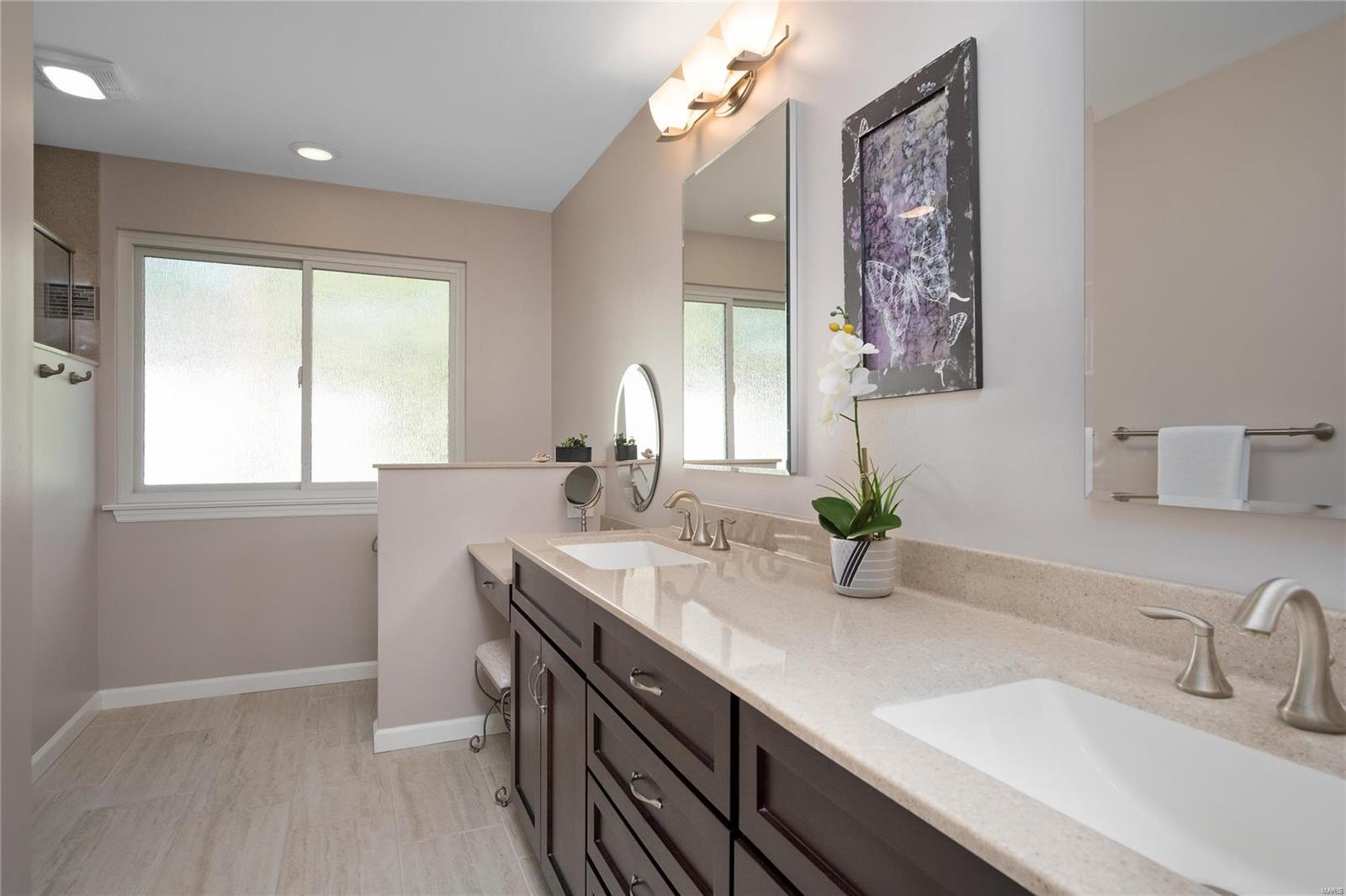 16242 Windfall Ridge Drive Chesterfield, MO 63005 - Photo 19 of 33 Gallery Image 19