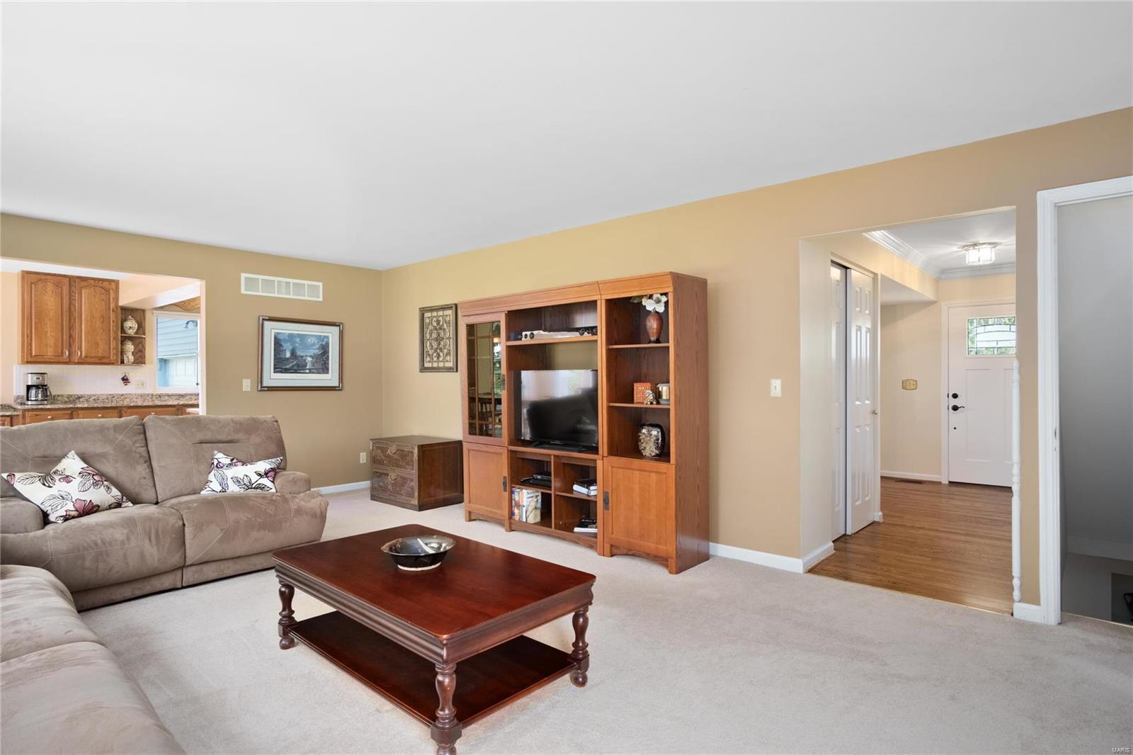 16242 Windfall Ridge Drive Chesterfield, MO 63005 - Photo 8 of 33 Gallery Image 8
