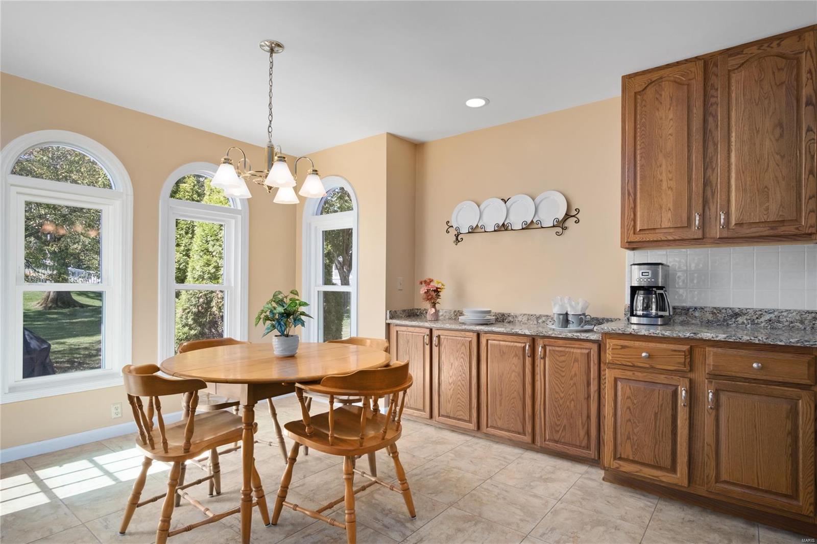 16242 Windfall Ridge Drive Chesterfield, MO 63005 - Photo 10 of 33 Gallery Image 10