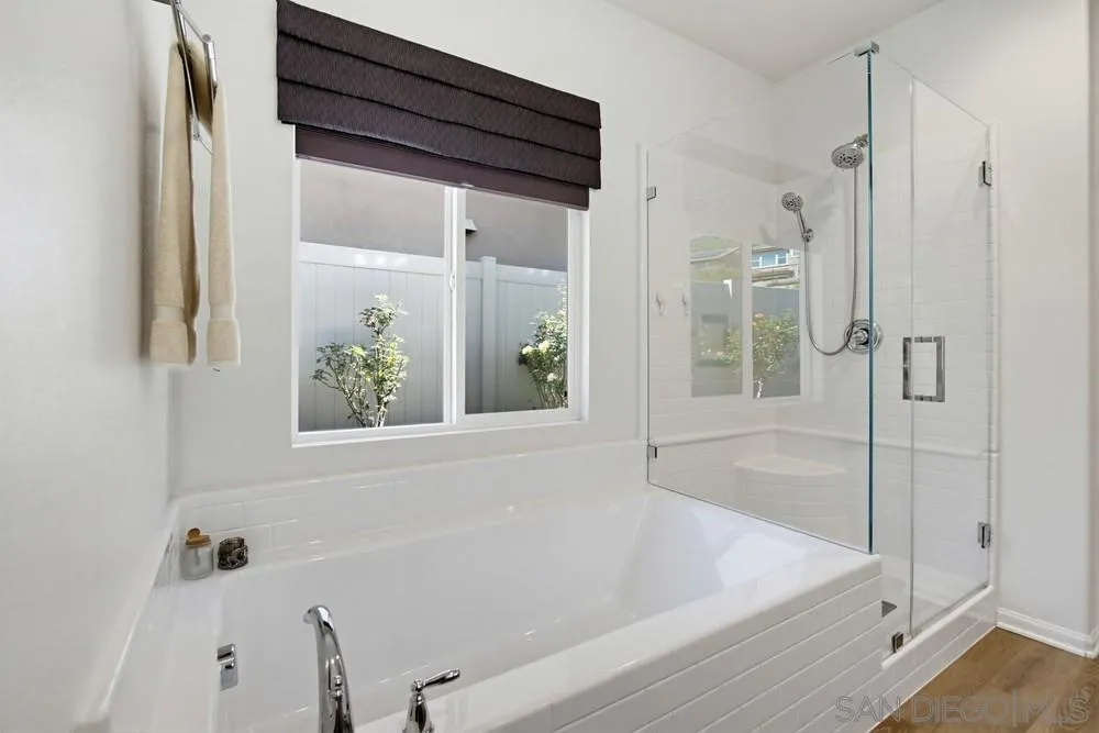 441 Ventasso Way Fallbrook, CA 92028 - Photo 20 of 62 Primary Bath/Spa
