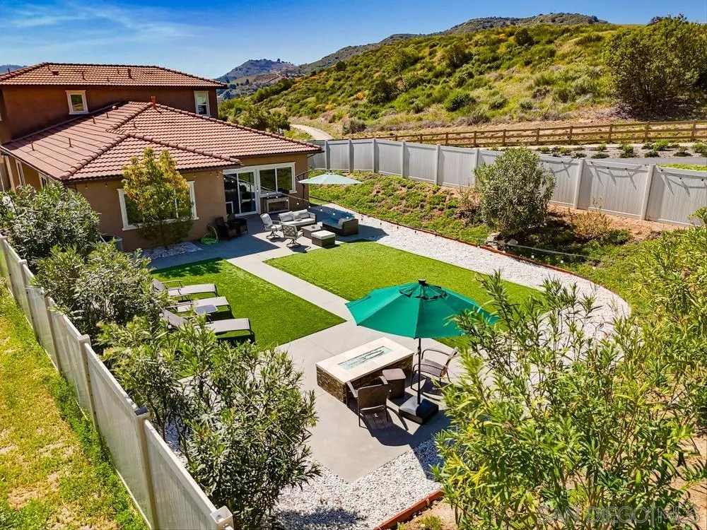 441 Ventasso Way Fallbrook, CA 92028 - Photo 38 of 62 Exterior Back