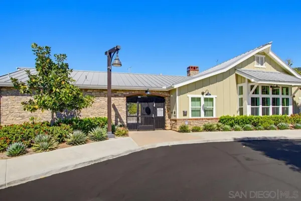 $890,000 | 441 Ventasso Way, Fallbrook, CA 92028