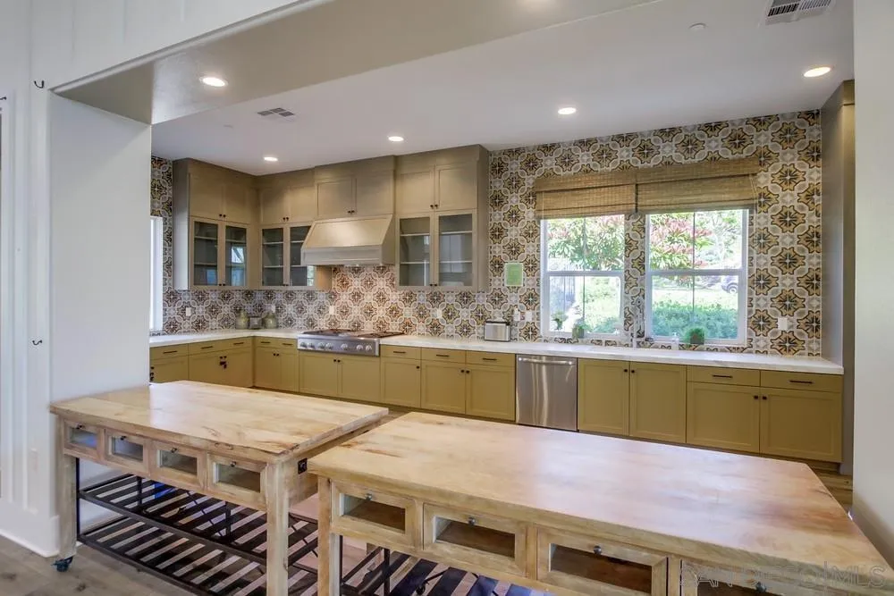 441 Ventasso Way Fallbrook, CA 92028 - Photo 50 of 62 Community Clubhouse Kitchen