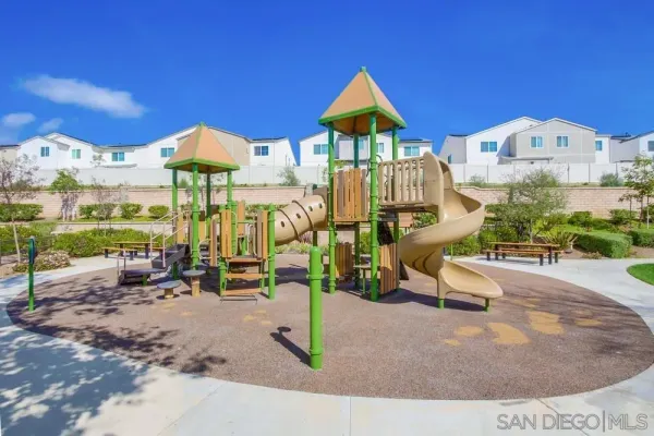 $890,000 | 441 Ventasso Way, Fallbrook, CA 92028