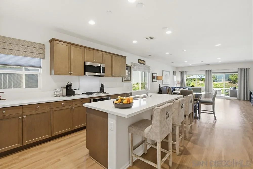 441 Ventasso Way Fallbrook, CA 92028 - Photo 7 of 62 Kitchen