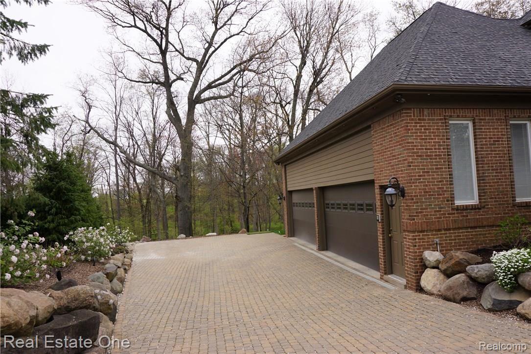 4646 Goodison Pl Drive Rochester, MI 48306 - Photo 6 of 53 DSC05112.JPG