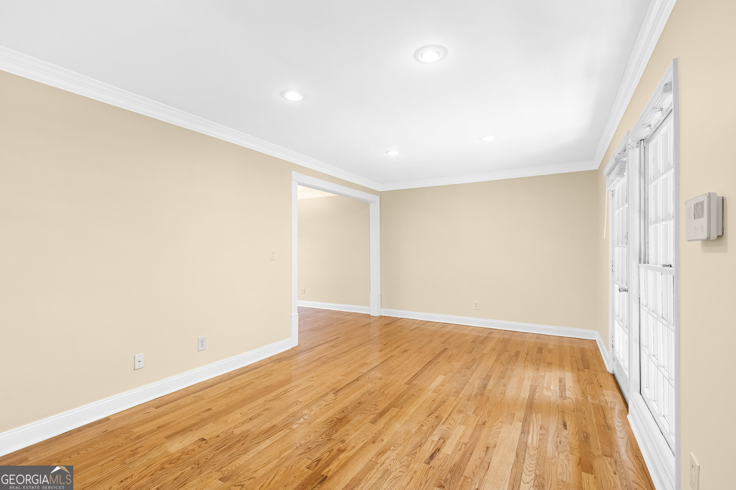 3091 Colonial Way Atlanta, GA 30341 - Photo 3 of 26 a view of room