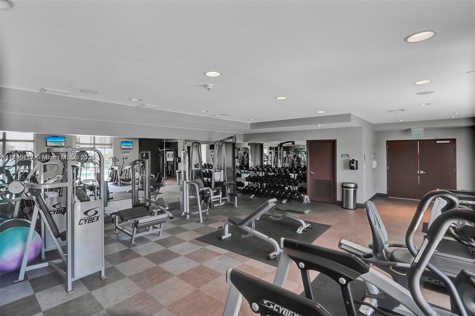 2525 Southwest 3rd Avenue, Unit 1402 Miami, FL 33129 - Photo 32 of 37 a view of a room with gym equipment