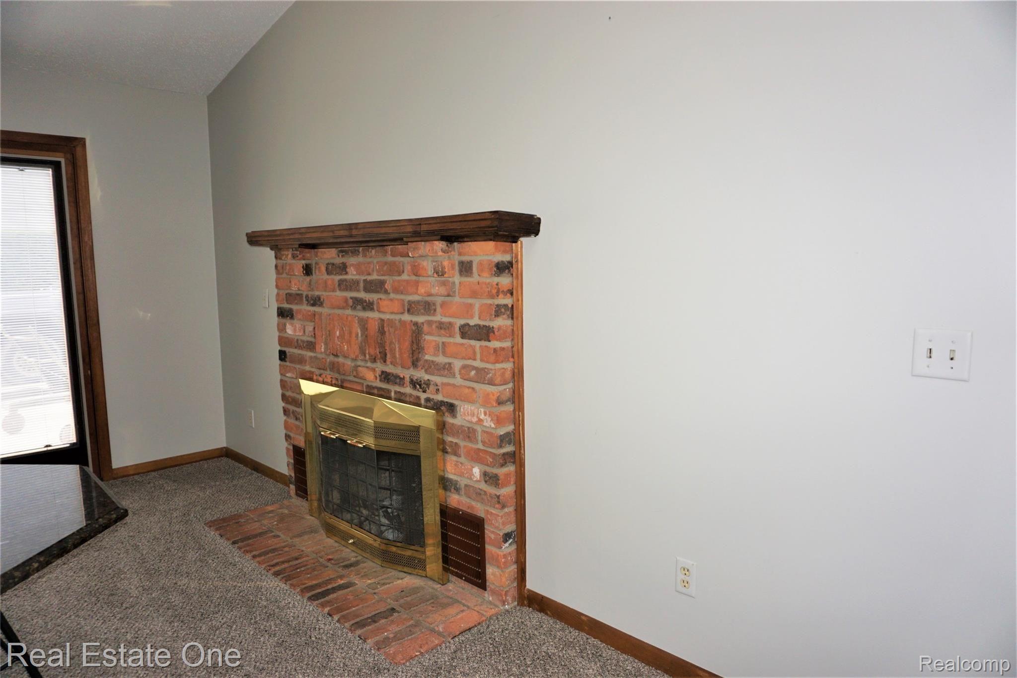 8265 Messmore Road Utica, MI 48317 - Photo 13 of 29 DSC02825 (2).JPG