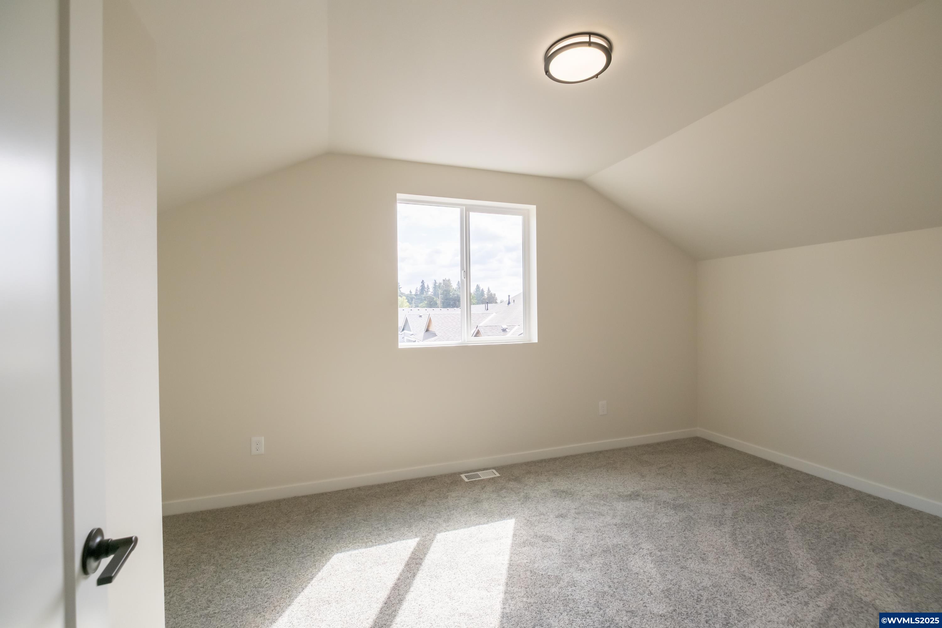 1180 Southwest Hop Street Albany, OR 97321 - Photo 38 of 50 Gallery Image 38