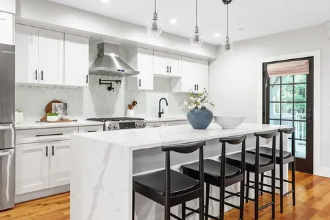 $749,000 | 113-115 Falcon Street, Unit 1132, Boston, MA 02128