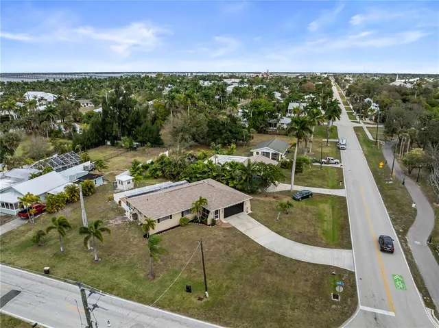 $374,900 | 826 West Virginia Avenue, Punta Gorda, FL 33950