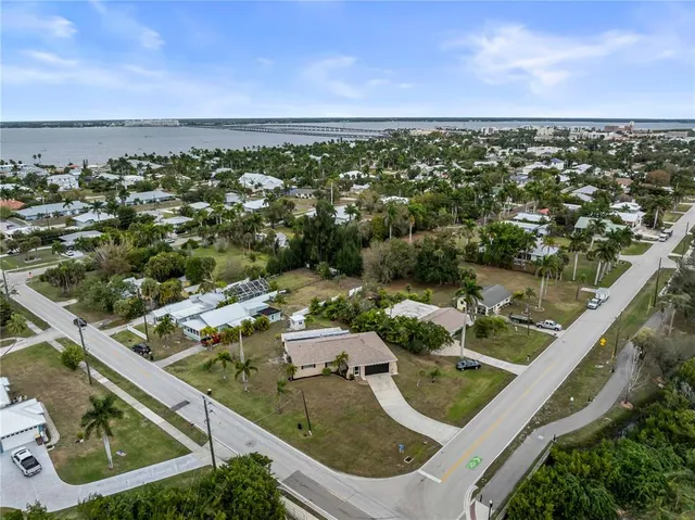 $374,900 | 826 West Virginia Avenue, Punta Gorda, FL 33950