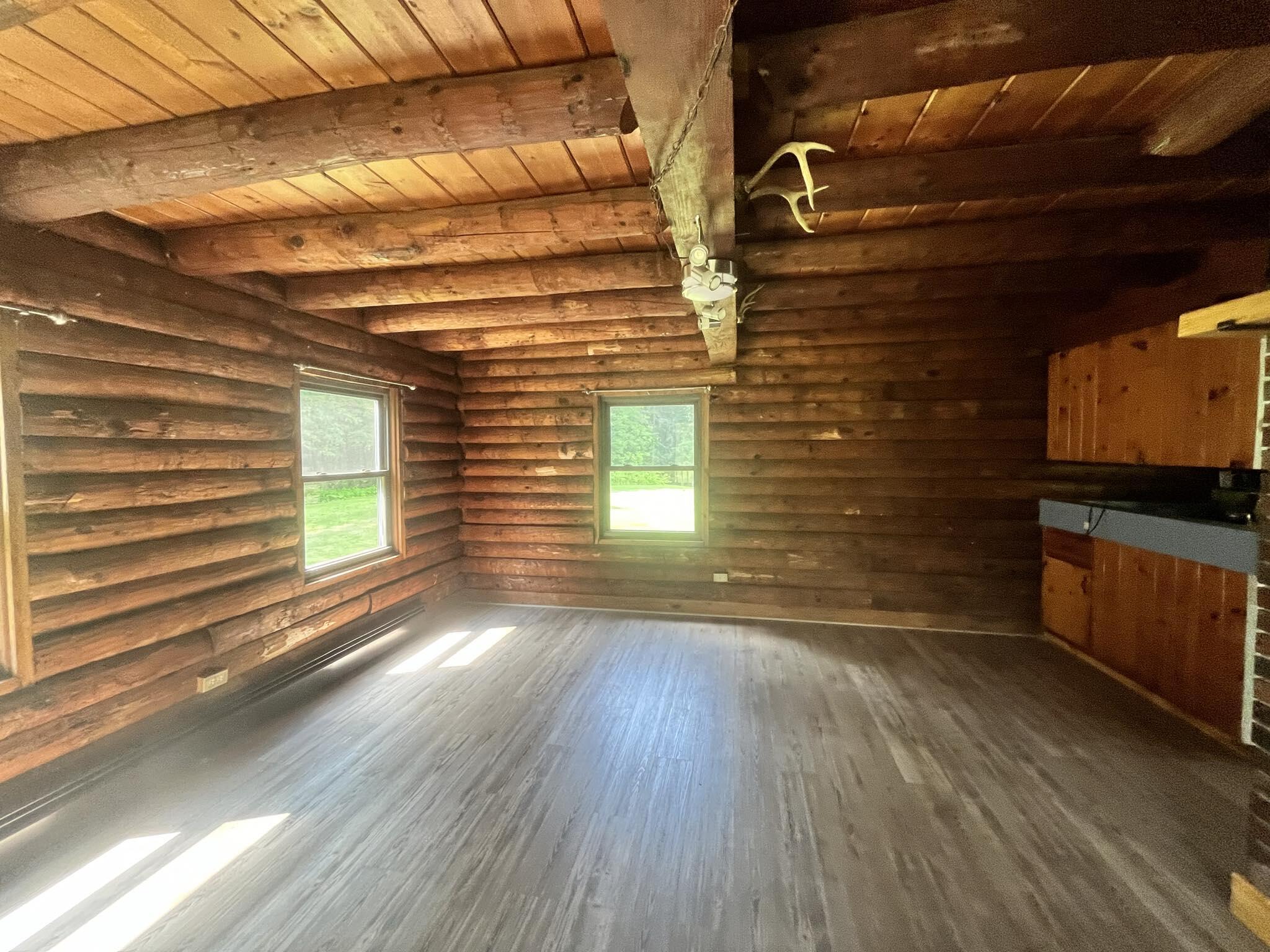294 Spring Road Pittsfield, ME 04967 - Photo 15 of 48 Living room