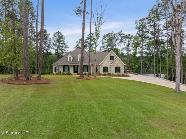 $979,000 | 9 Sanctuary Drive, Sumrall, MS 39482