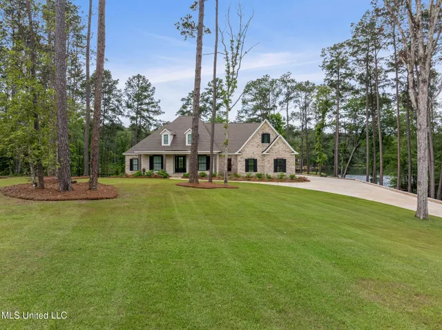 $979,000 | 9 Sanctuary Drive, Sumrall, MS 39482