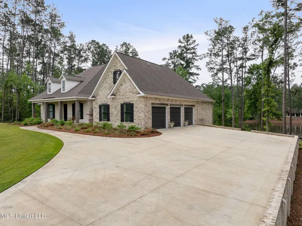 $979,000 | 9 Sanctuary Drive, Sumrall, MS 39482