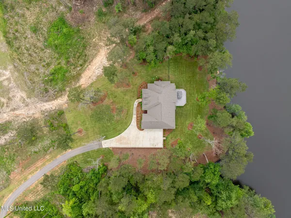 $979,000 | 9 Sanctuary Drive, Sumrall, MS 39482