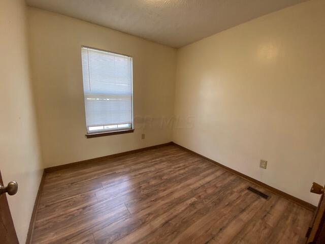 1705 Bluhm Road Columbus, OH 43223 - Photo 7 of 13 thumbnail_IMG_7533