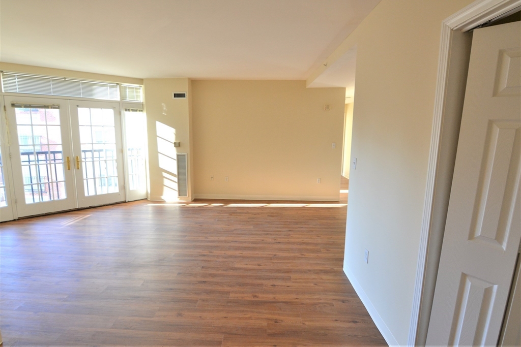75 Peterborough Street, Unit 204 Boston, MA 02215 - Photo 5 of 13